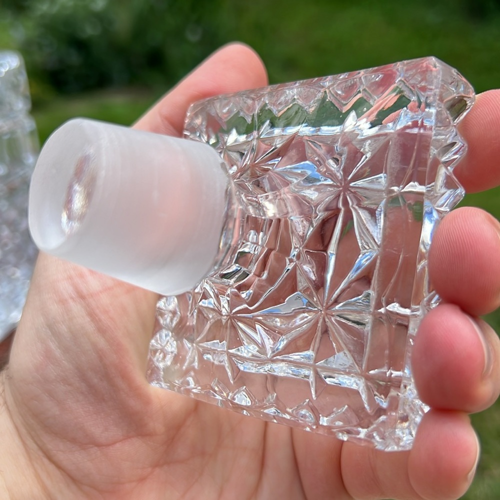Heavy Cut Crystal Glass Liquor Decanter Whiskey Bourbon Vintage Parlor Lounge - Picture 10 of 13